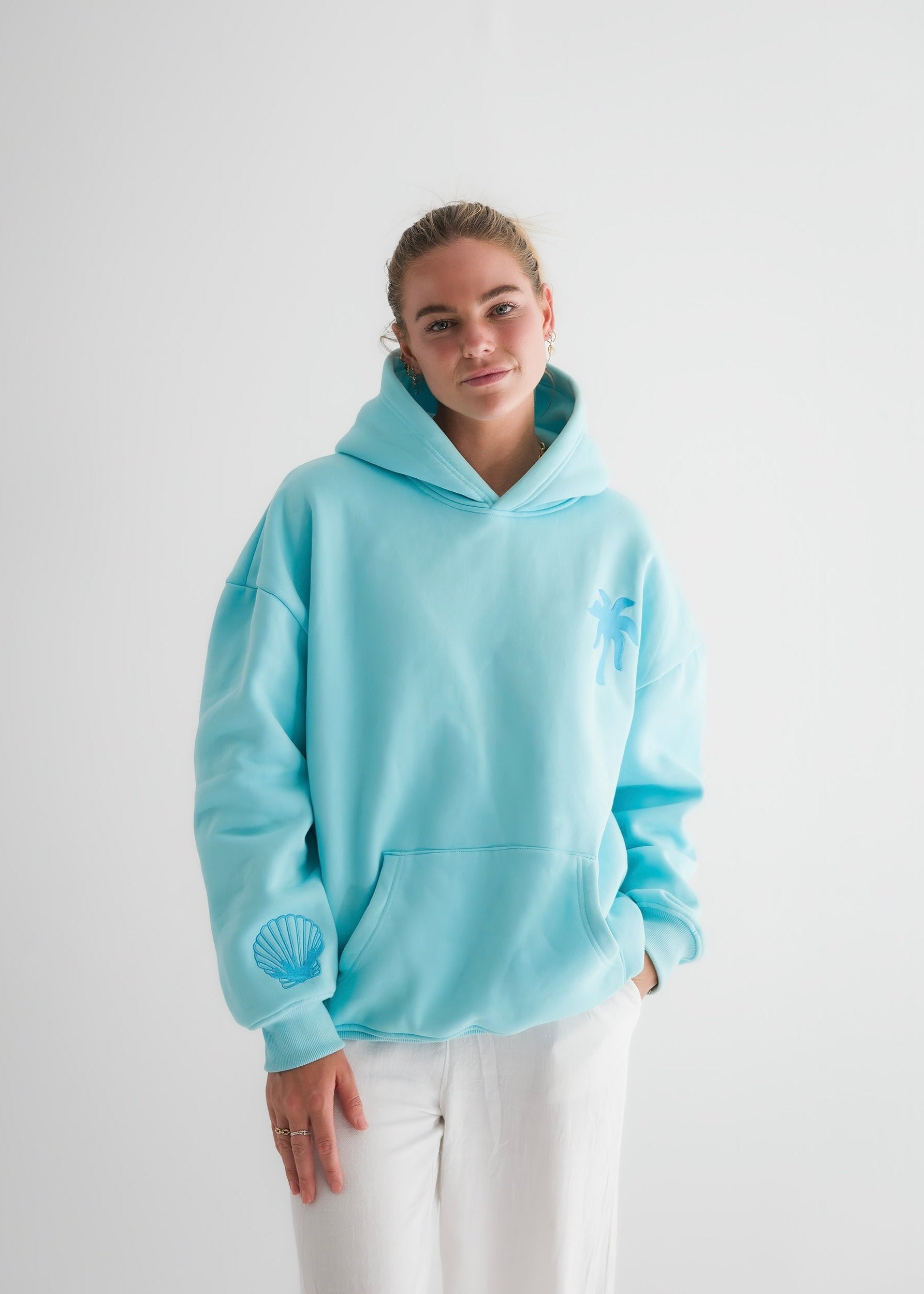 "Hawaii Hibiscus" Hoodie in Aquamarine